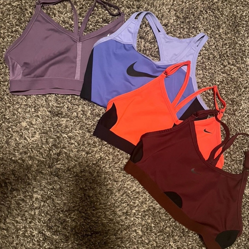 Nike sports bras (4)